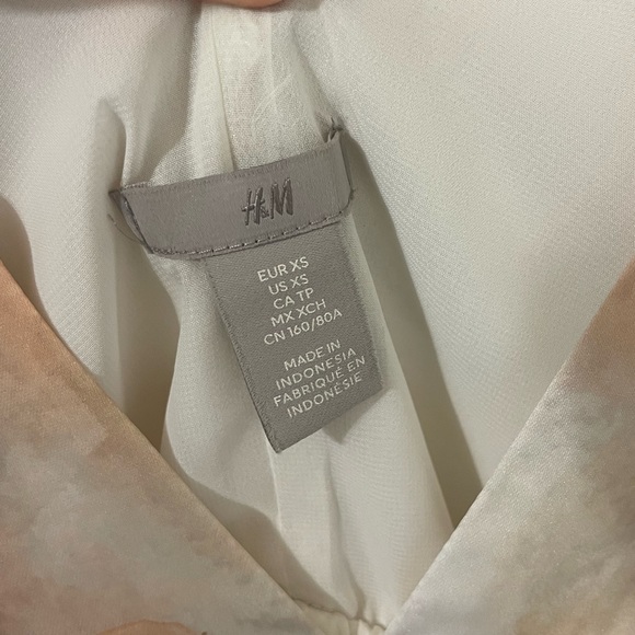 H&M Beige Long V-Neck Dress - Picture 6 of 6